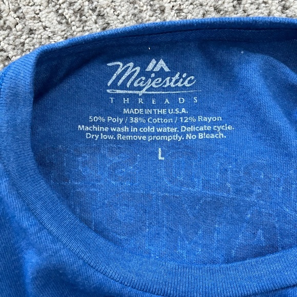 Los Angeles LA Dodgers Women Large Crewneck T shirt World Series 2024 Blue NWT - Picture 2 of 7